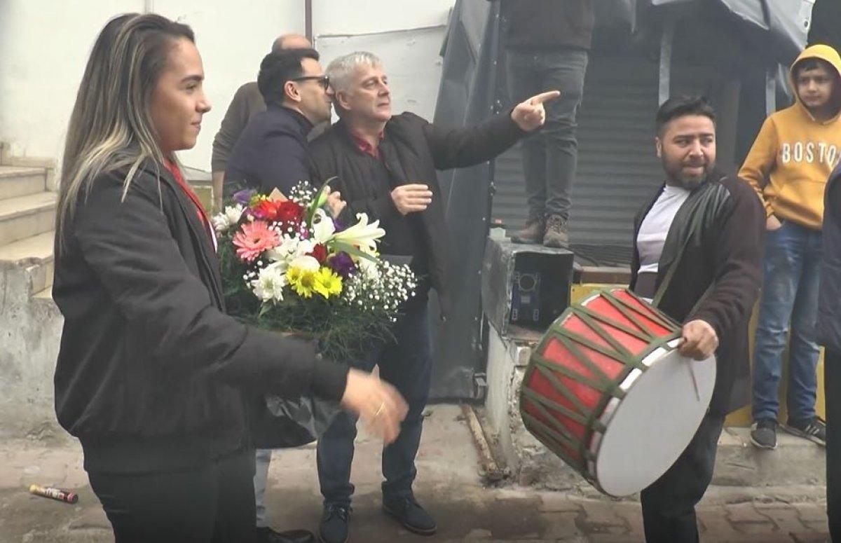 Gaziantep'te Brezilyalı kadın futbolcu davul, zurnayla karşılandı