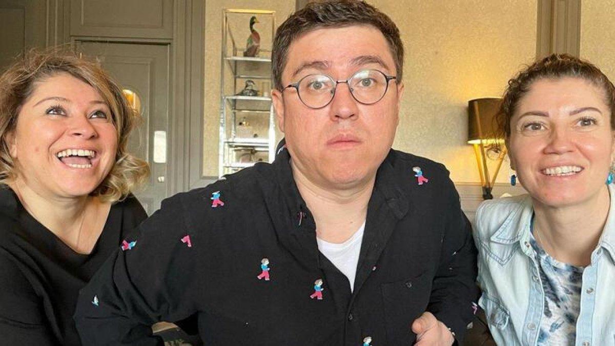 İbrahim Büyükak, ablalarıyla poz verdi