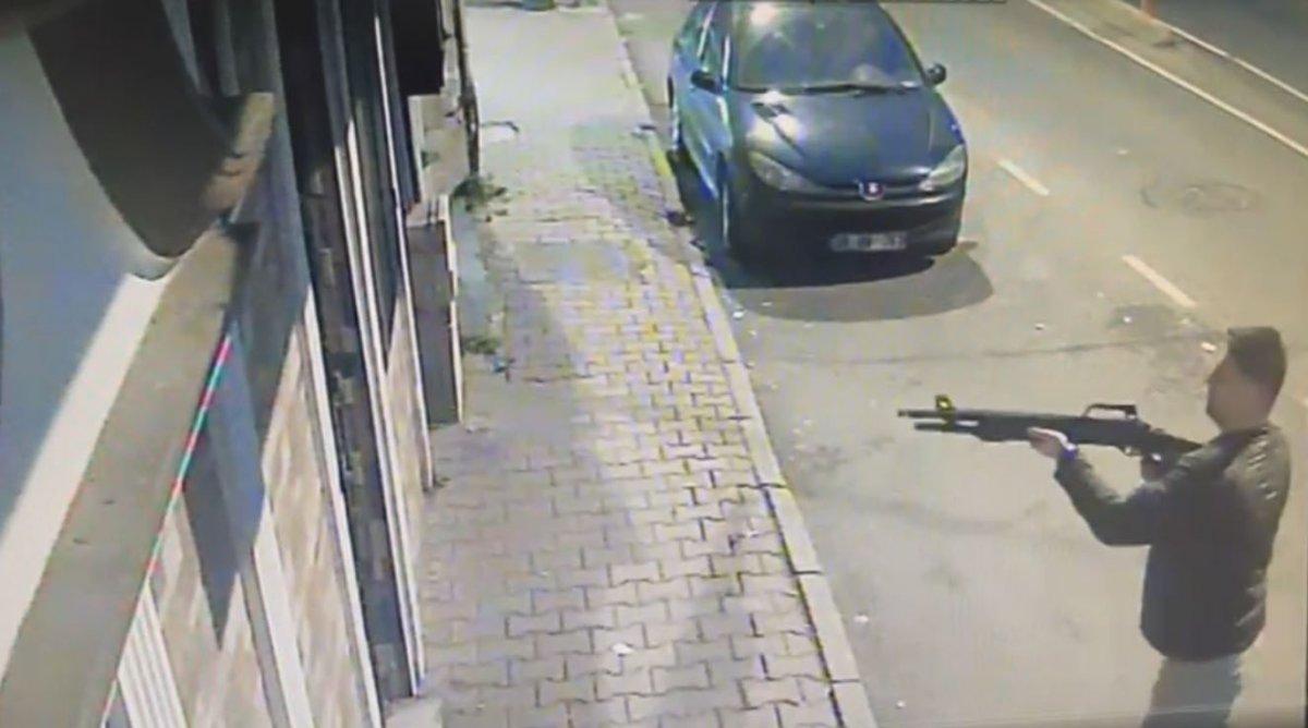 Kağıthane’de müzikhole ateş açan maganda kamerada