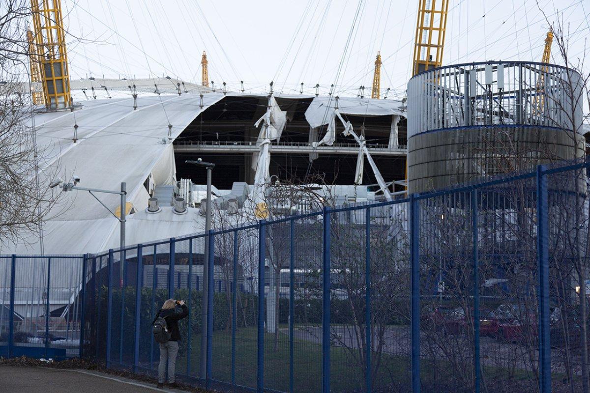 Avrupa ülkelerini etkisi altına alan şiddetli fırtınalar büyük hasara neden oldu