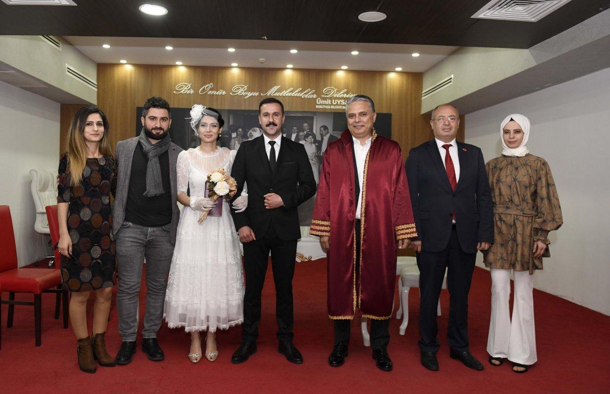 Nikah dairelerinde 22.02.2022 yoğunluğu