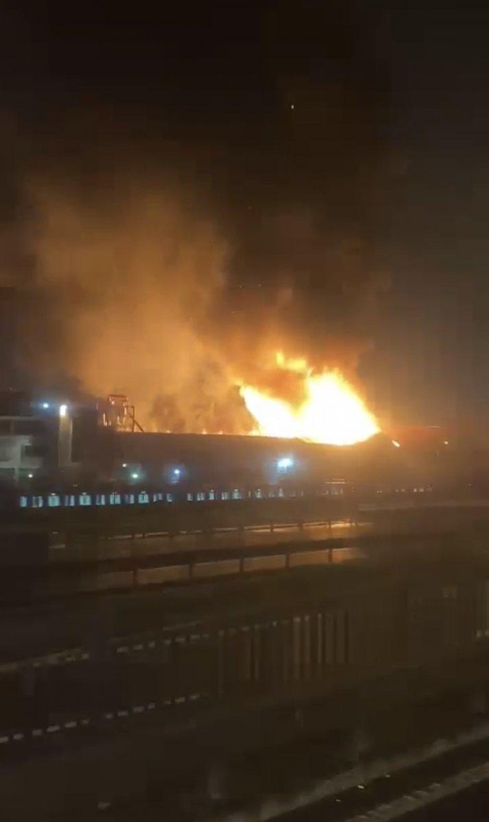 Tuzla'da çıkan fabrika yangınları korkuttu