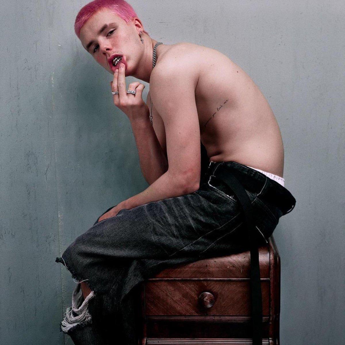 David Beckham'ın oğlu Cruz'un dergi pozları