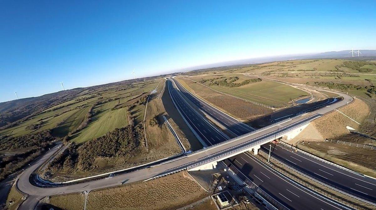 Tekirdağ-Çanakkale Otoyolu, paramotor paraşütle görüntülendi