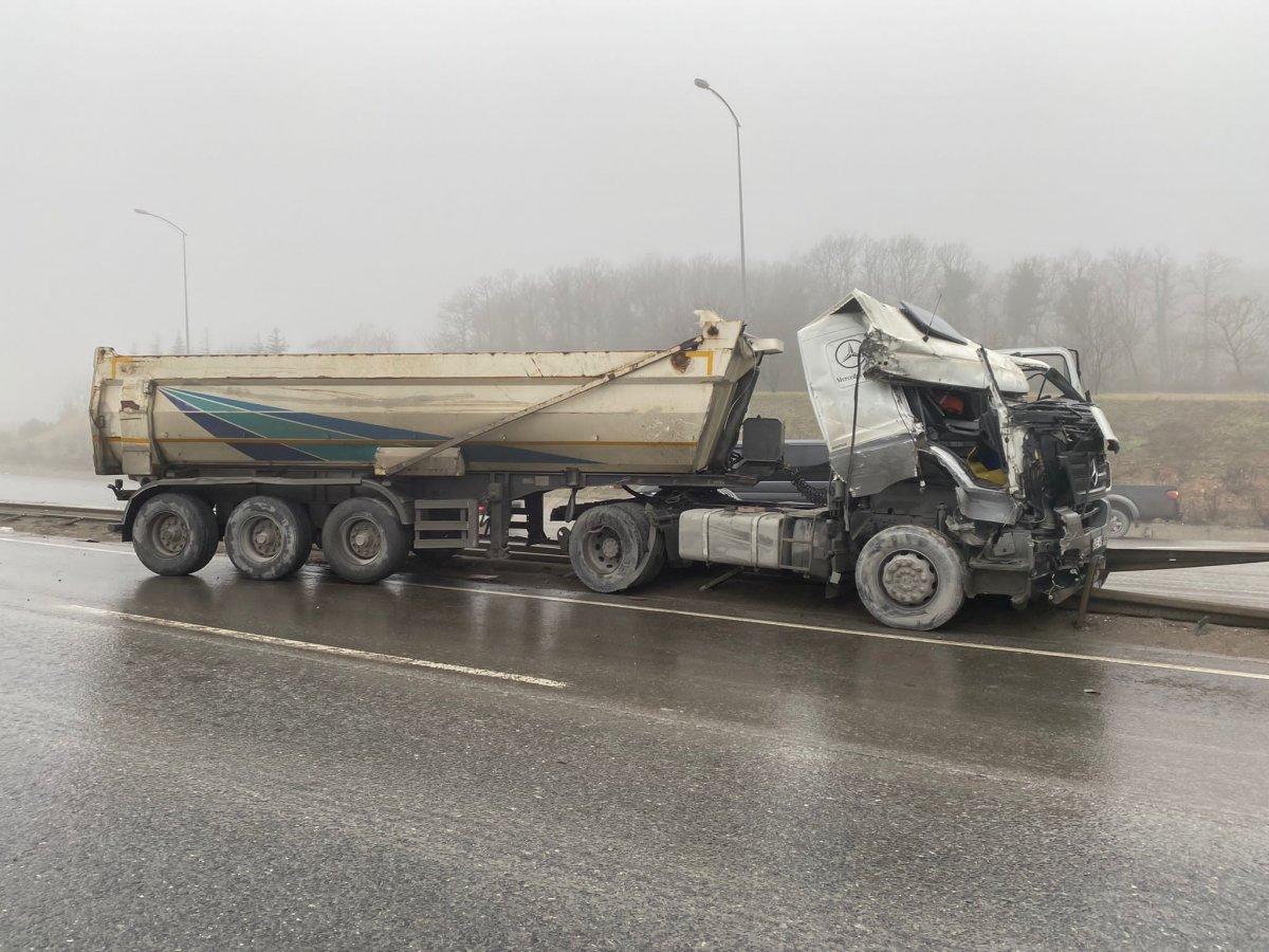 İstanbul'da sisli hava kaza getirdi