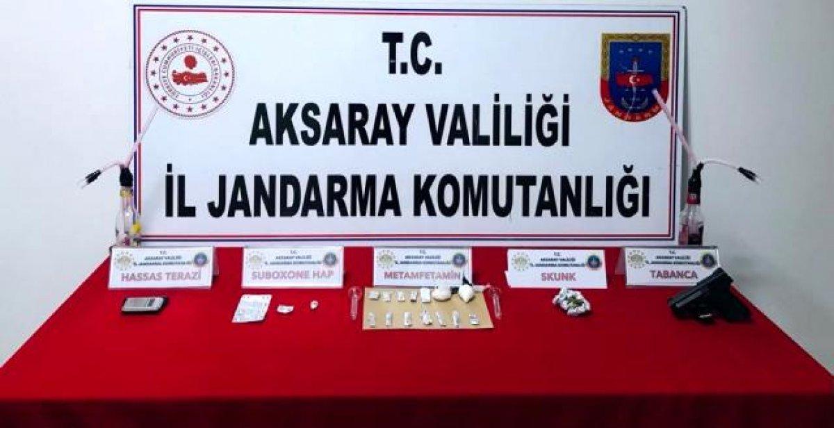 Aksaray’da öğrencilere satılan uyuşturucular, klozetten çıktı