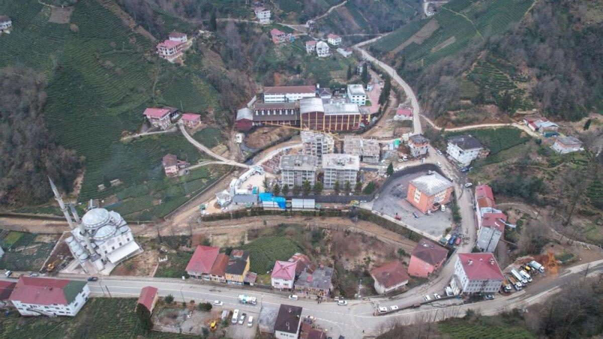 Rize’de afet konutlarına son kat betonu döküldü