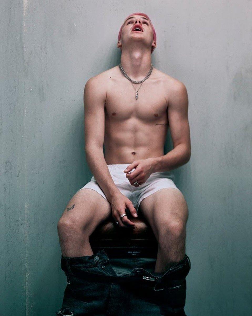 David Beckham'ın oğlu Cruz'un dergi pozları