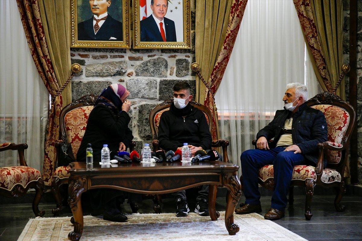 Diyarbakır nöbetindeki bir aile daha evladını PKK'dan kurtardı