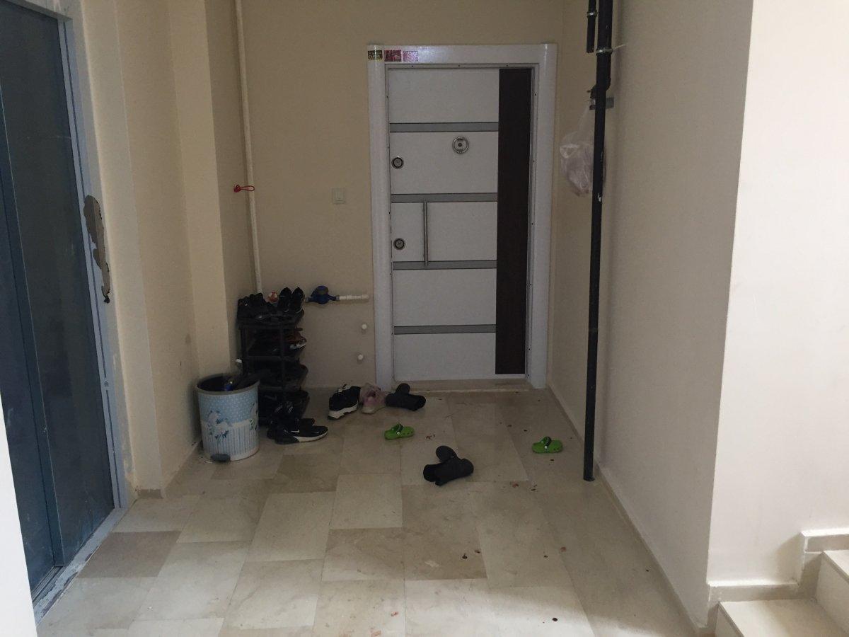 Adana’da aldattığını düşündüğü eşini bıçakladı