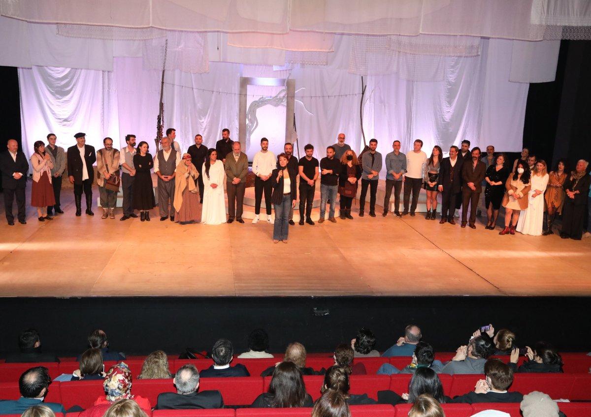 Töre cinayetlerinin sembol ismi Güldünya Tören'i anlatan oyun ağlattı