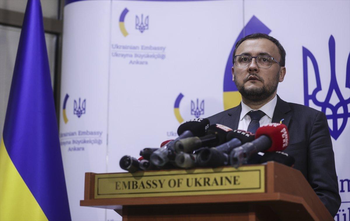 Vasyl Bodnar: Ukrayna halkı hiçbir kukla adamı kabul edemez