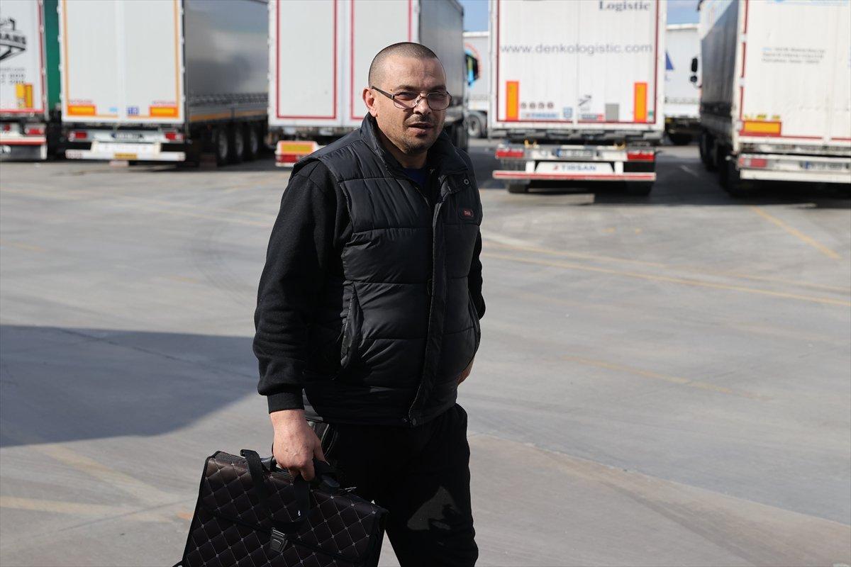 Türkiye'deki tır şoförü cepheye gitmek için yola çıktı