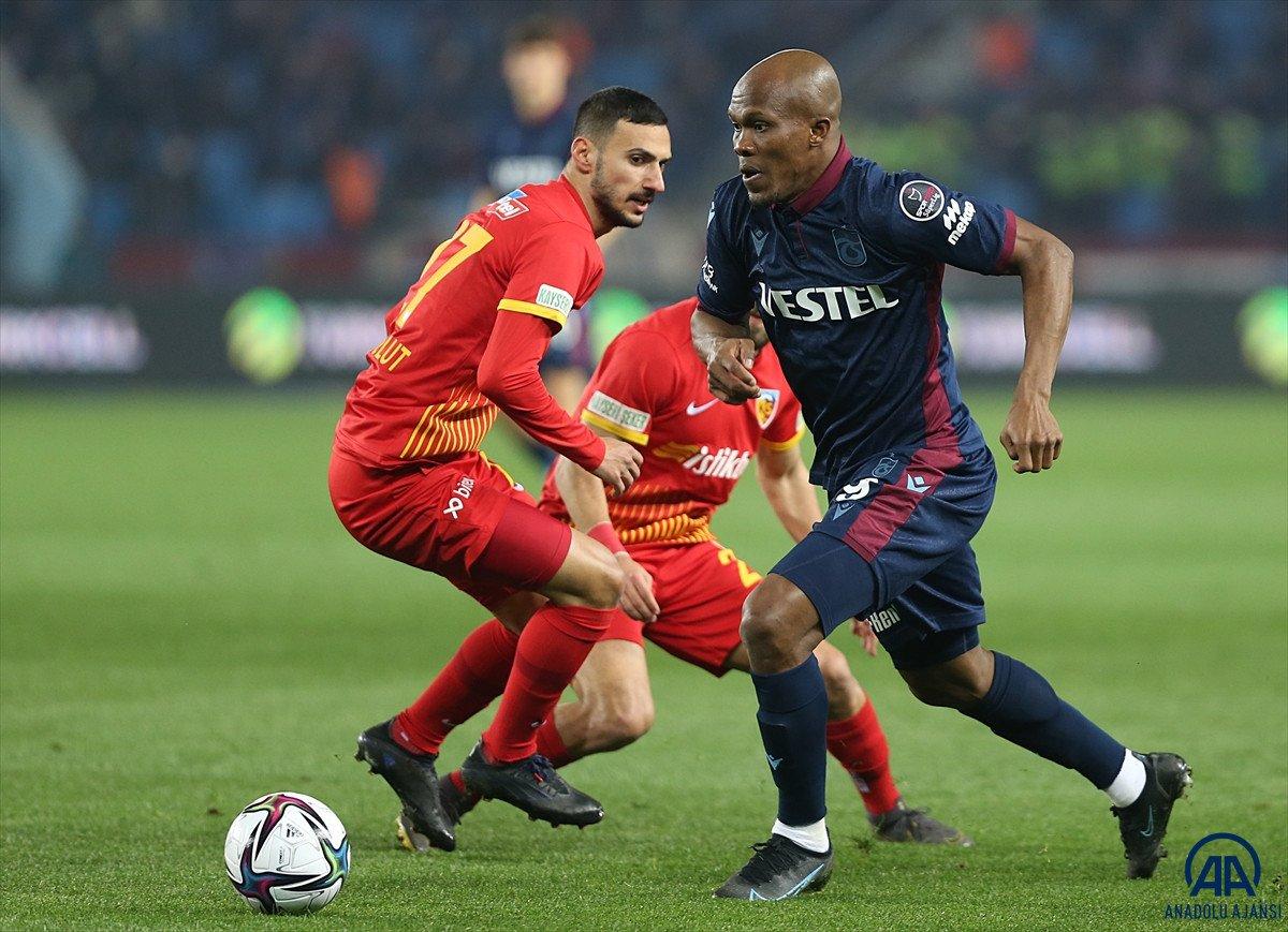 Trabzonspor, Kayserispor'u son saniye penaltısıyla yendi