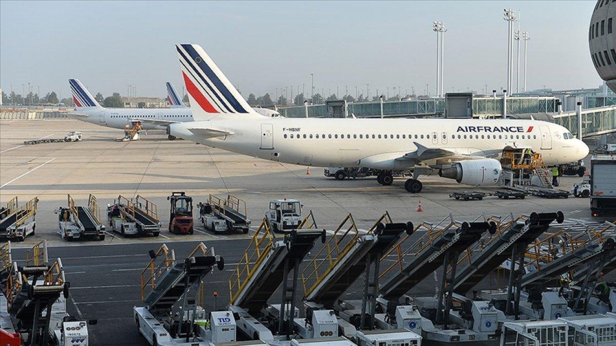 Fransa'da namaz kıldığı için işinden olan Air France pilotu haklı bulundu