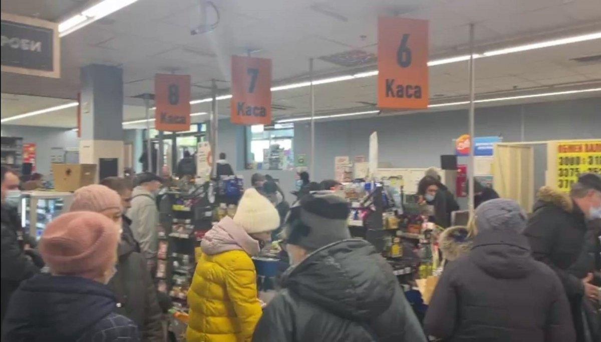 Ukrayna'daki Türk öğrenci: Marketler yağmalandı