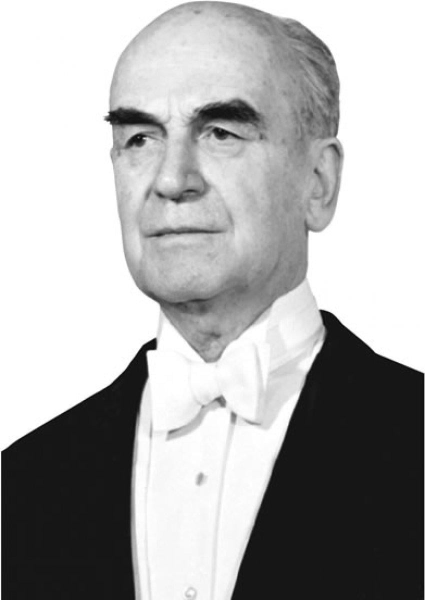 Fahri Korutürk kimdir