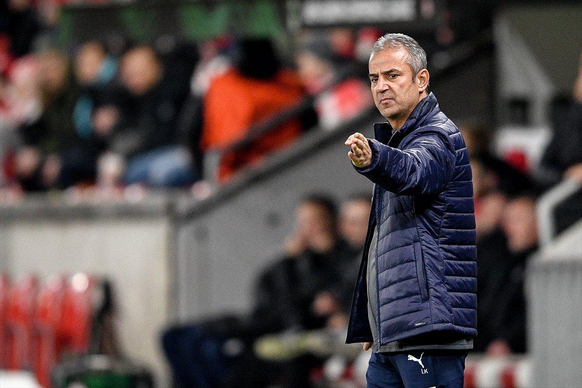 Fenerbahçe Konferans Ligi'nde Slavia Prag'a yenilerek elendi