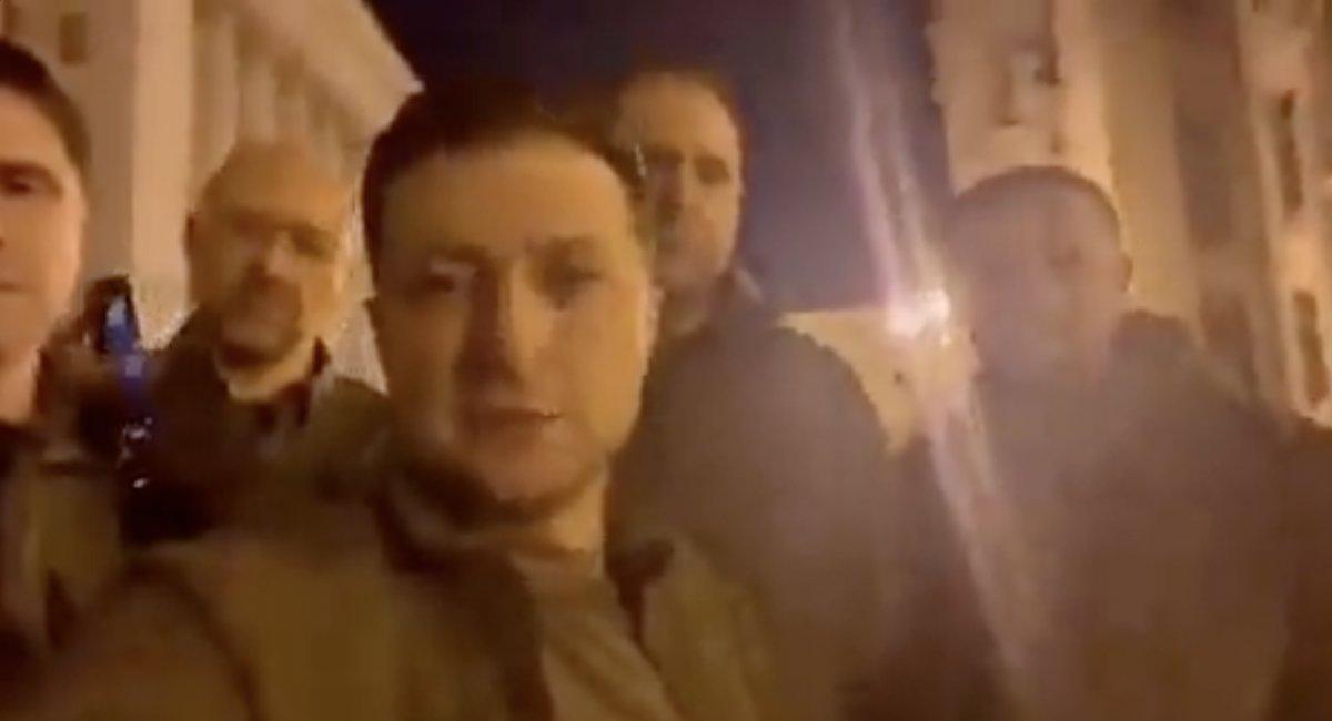 Vladimir Zelenskiy'den Ukrayna'yı savunuyoruz videosu