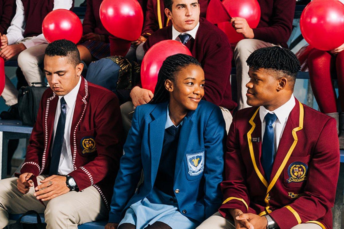 Daha çok dolandırıcı var! Inventing Anna benzeri 8 yapım