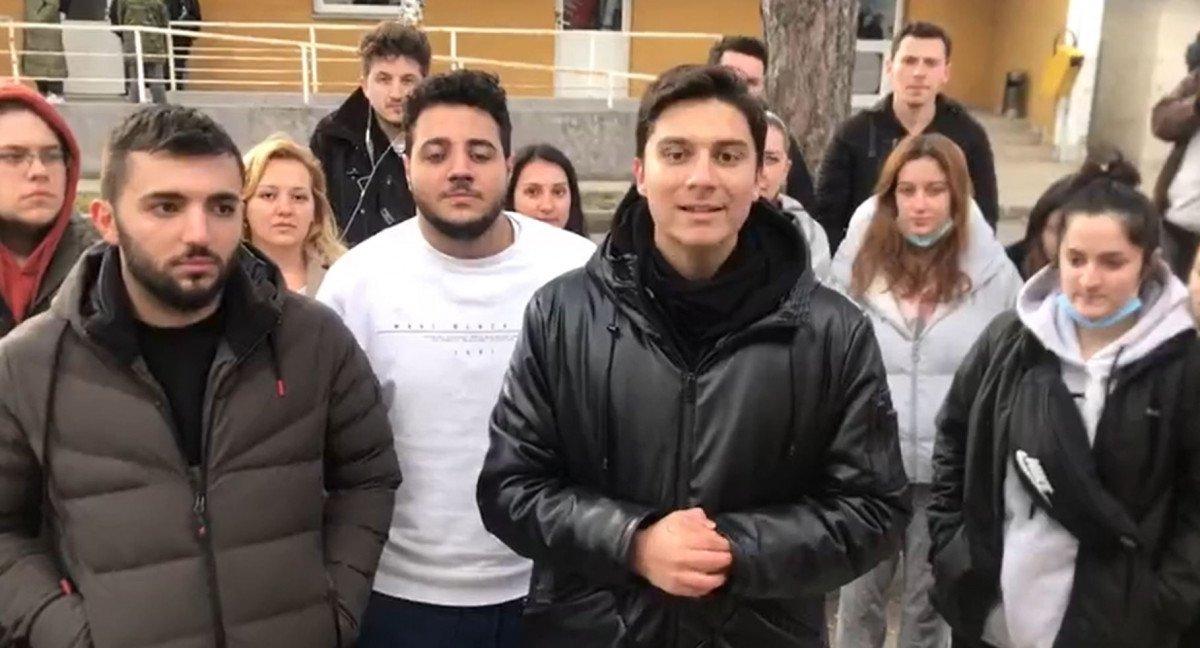 Mevlüt Çavuşoğlu, tahliye edilen Türk vatandaşlarıyla telefonla görüştü