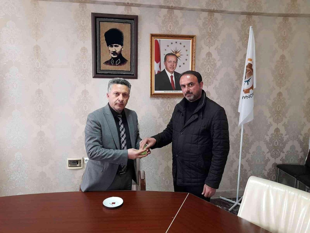 Elazığ’da, otobüste bulduğu 240 bin TL’lik altınları sahibine teslim etti