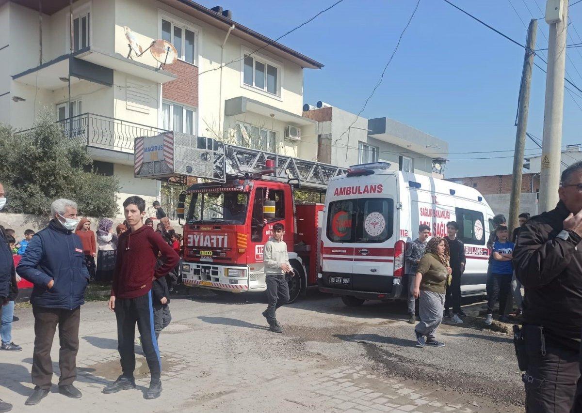 Aydın'da ailesinin yaşadığı evi yaktı