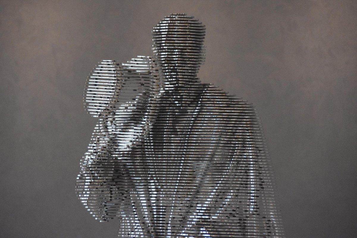 İzmir'de çelikten Atatürk heykeli yapıldı