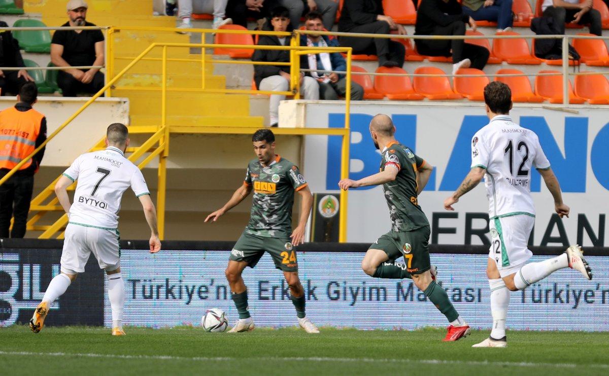 Alanyaspor, Konyaspor'u 5 golle mağlup etti