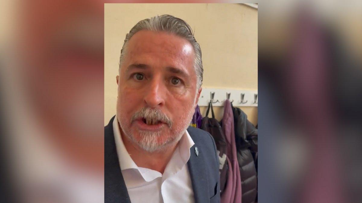 Urla Belediyespor Koçu Hakan Yiğit ile Caitlin Jenkins arasında arbede