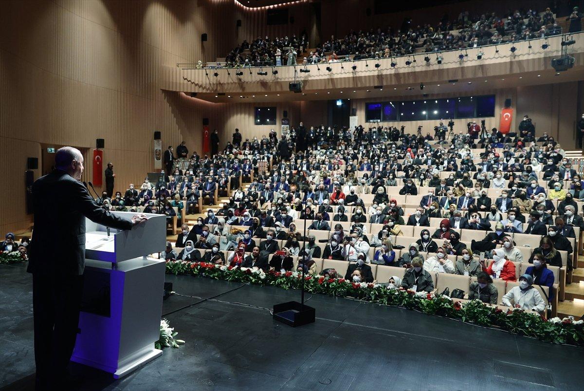 Cumhurbaşkanı Erdoğan: Milletimiz darbecilere alkış tutanları unutmayacak