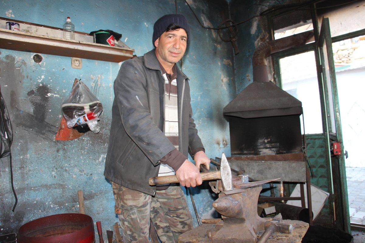 Aydın'da zeytinyağına gelen zamlar tarım aletlerine ilgiyi artırdı