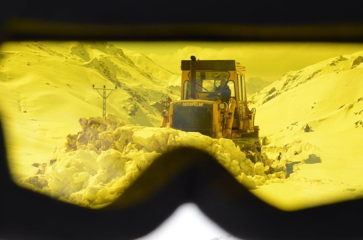 Şırnak'taki yaylada kar kalınlığı 5 metreye ulaştı