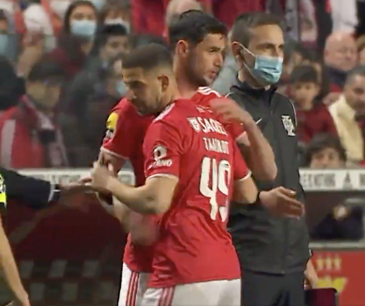 Ukraynalı Yaremchuk destek tezahüratı nedeniyle gözyaşlarını tutamadı