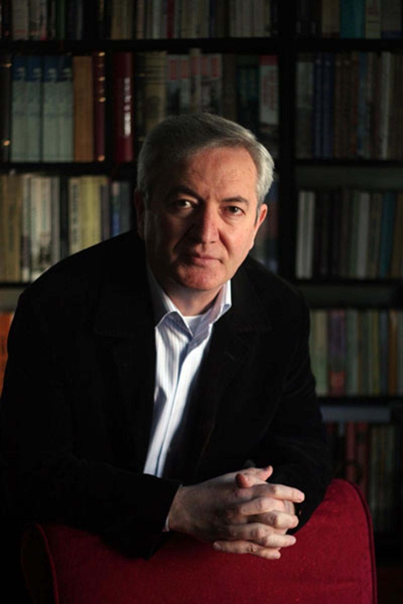 Beşir Ayvazoğlu  Abdülmecid Efendi'nin edebi çevresini anlattı