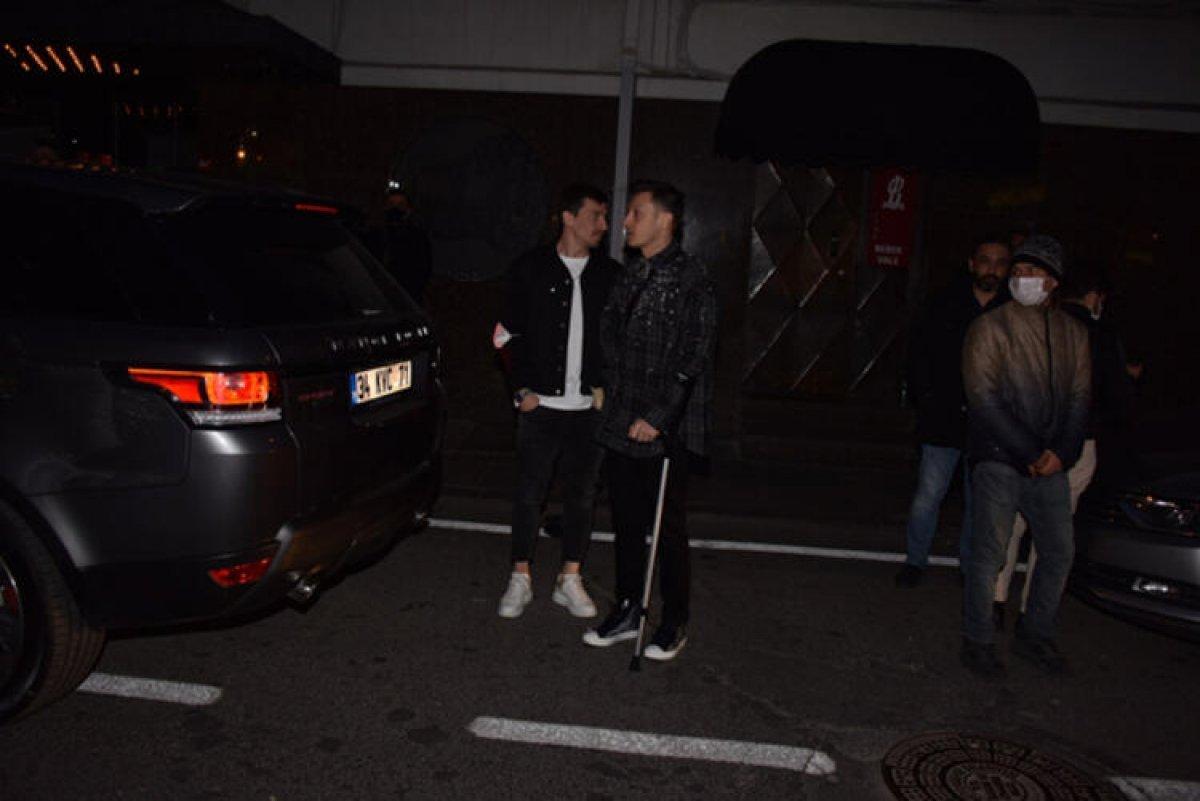 Fenerbahçe'de Mert Hakan, Arda Güler'i evine bıraktı