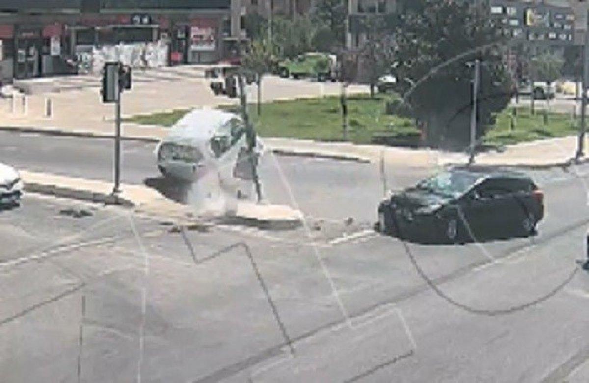 İzmir’de MOBESE’ye yansıyan kazalar