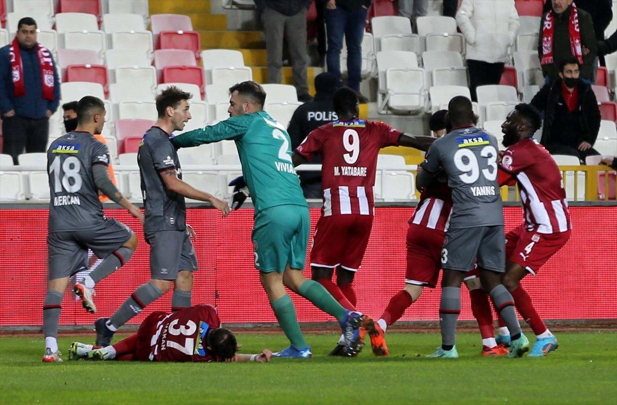 Ziya Erdal: Volkan hoca futbolcumuza küfretti