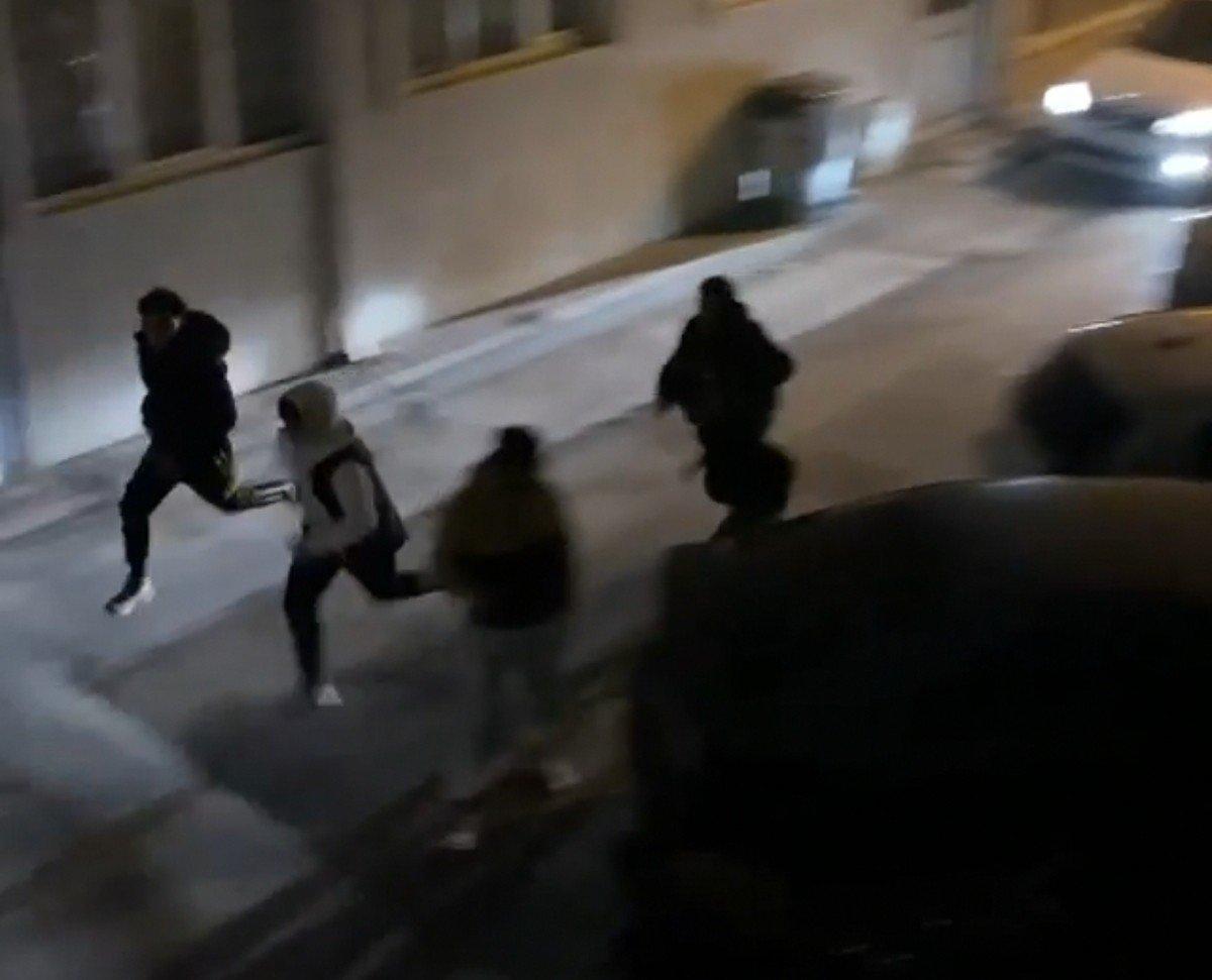 Bursa'da yedi kişi, bir gence saldırdı