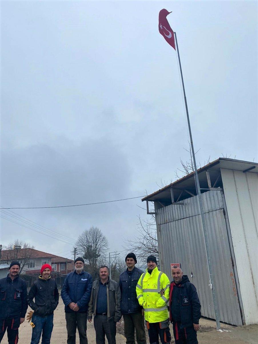 Kocaeli'deki gencin Türk bayrağı talebi gerçekleşti