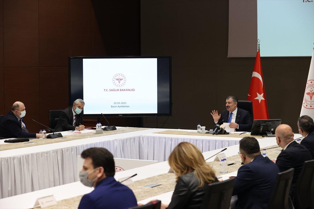 Koronada normale dönüş: Belirtisi olmayandan test istenmeyecek