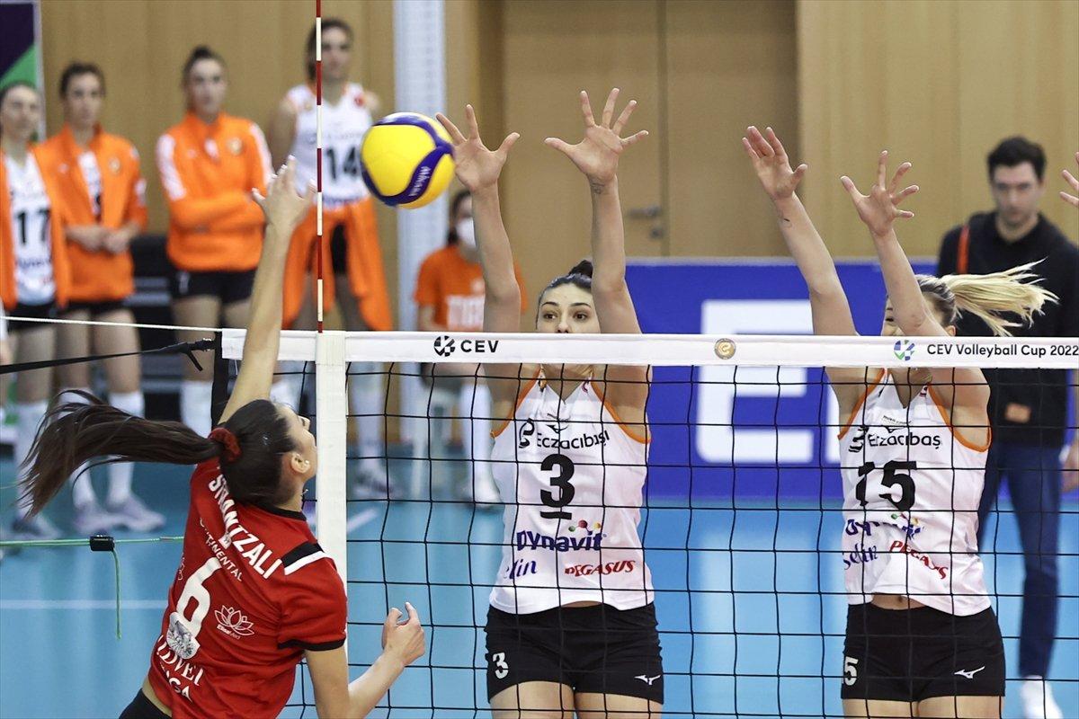 Eczacıbaşı Kadınlar CEV Kupası'nda finalde