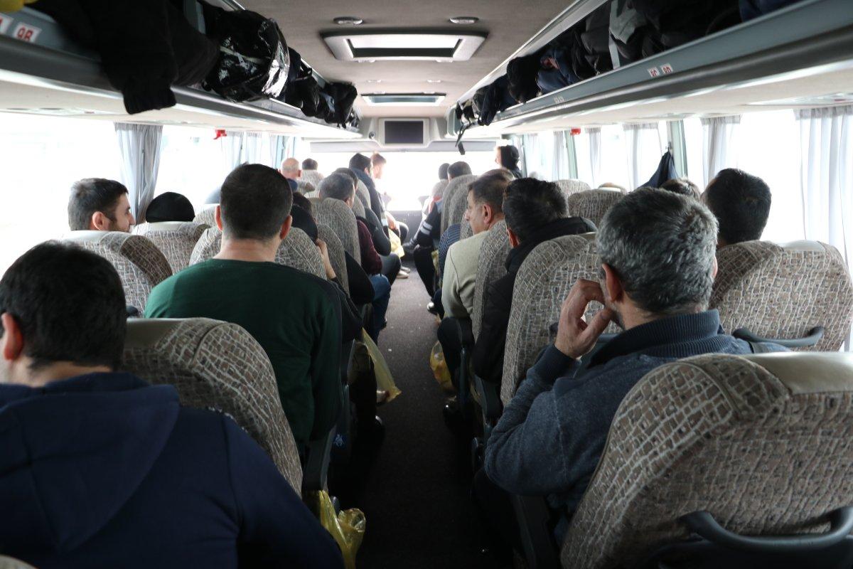 Ukrayna'da yaşayan Azerbaycanlılar Türkiye'ye giriş yaptı