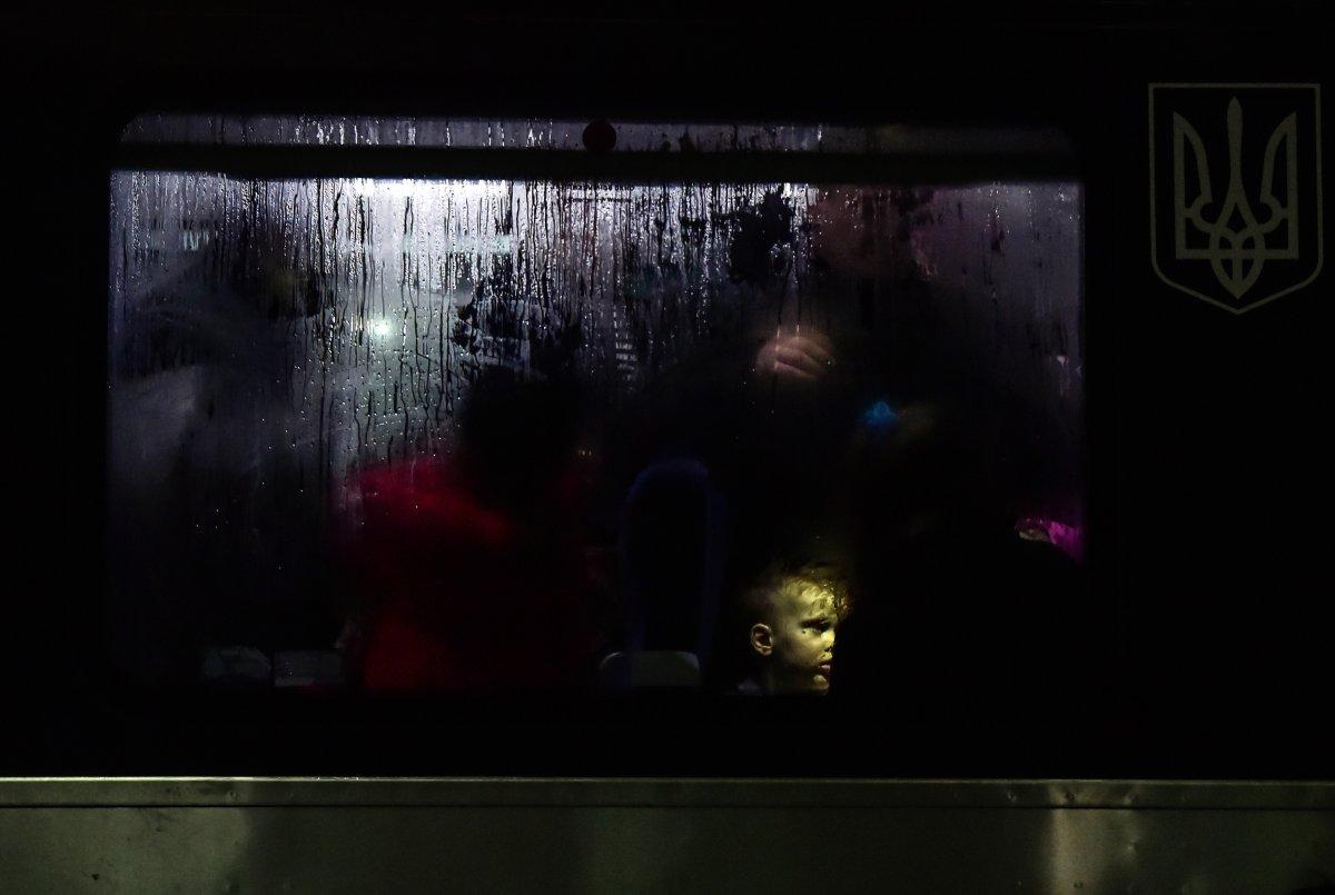 Lviv tren istasyonunda umut ve hüzün bir arada