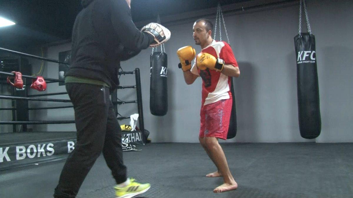 Arnavutköy'de yürüme engelli adamın hayatı sporla değişti