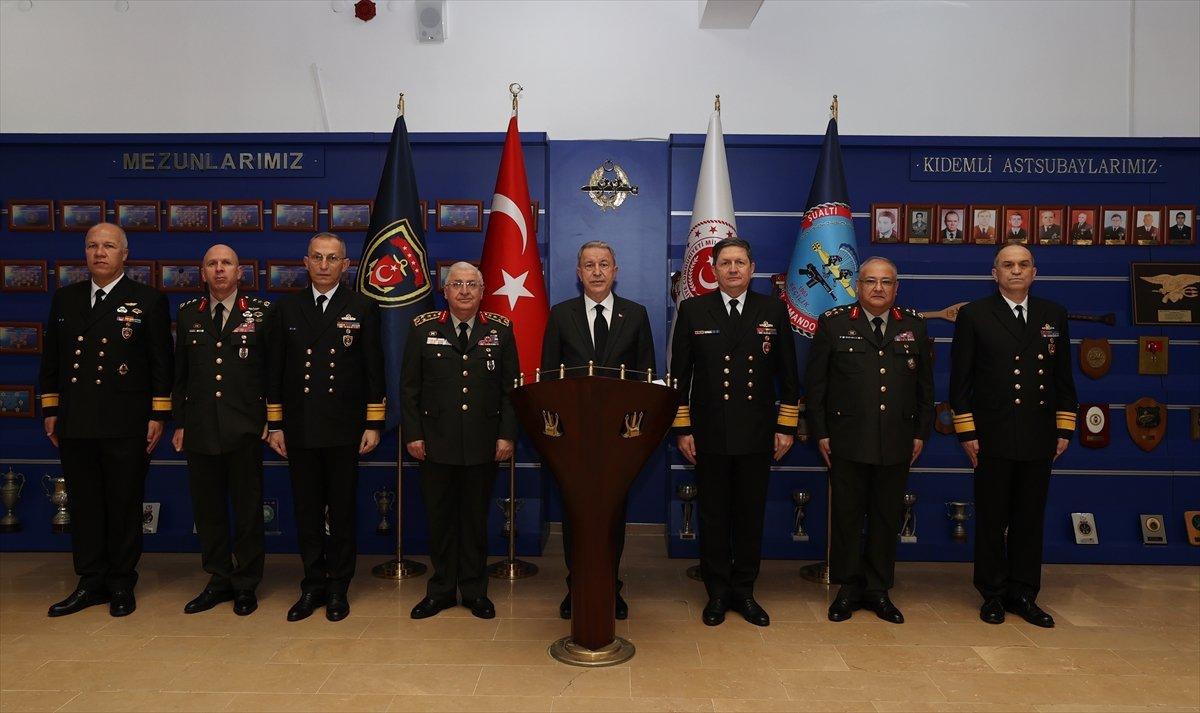 Hulusi Akar: İki nakliye uçağımız Ukrayna'da bekliyor