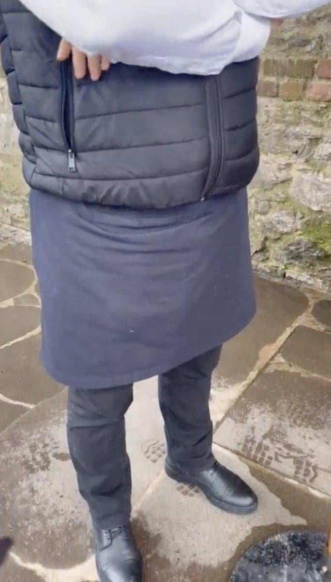 Beşiktaş'ta tesettürlü kadınların restorana girmesine izin verilmedi