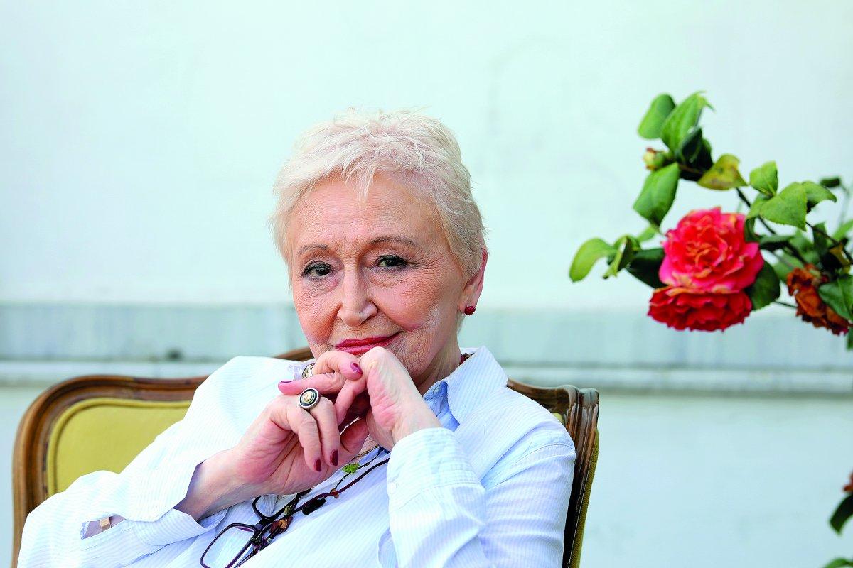 Pınar Kür: Yaşadığı hayata itirazı olmayan, edebiyatçı olamaz