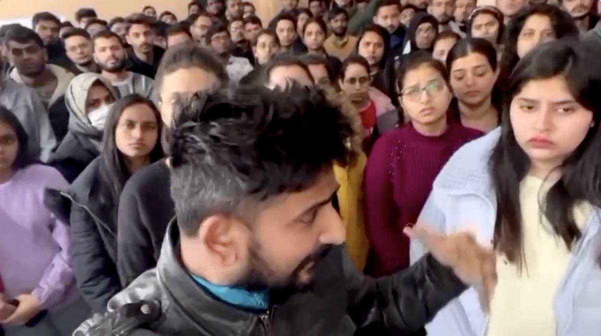 Ukrayna'da mahsur kalan Hint öğrenciler, tahliye edilmek istiyor