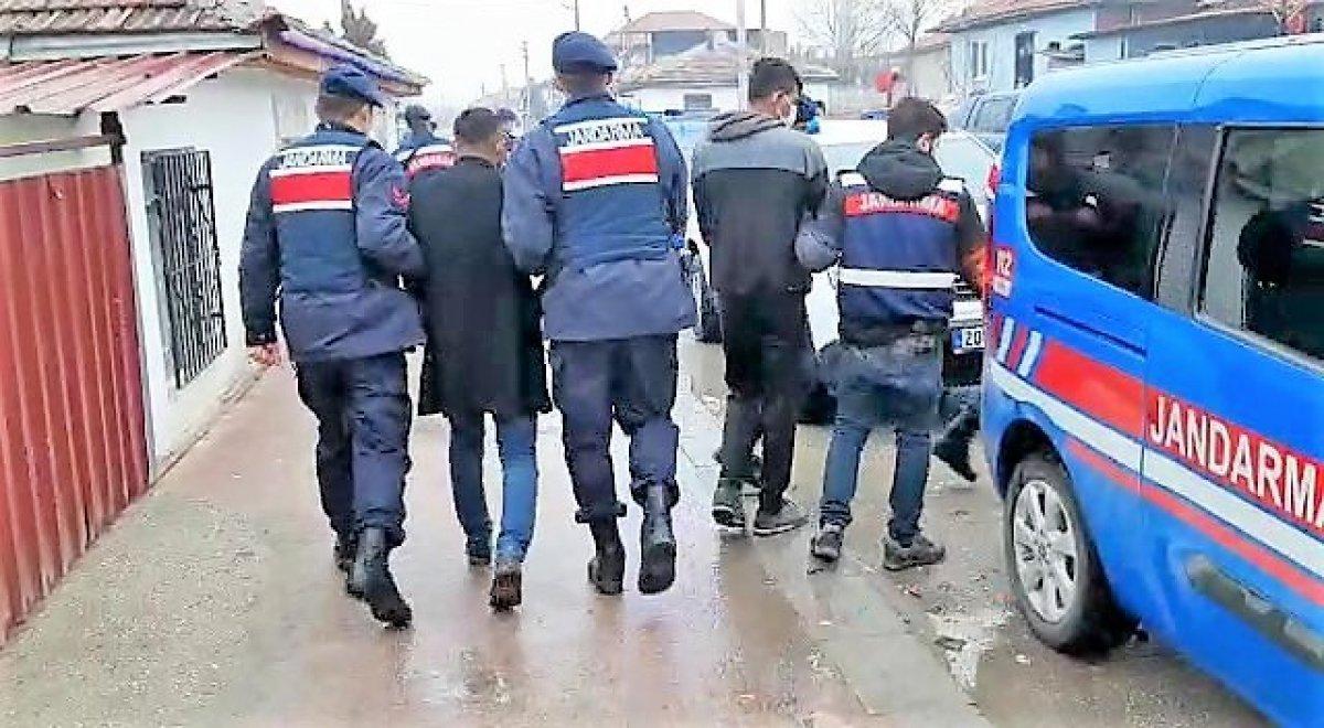 Denizli'deki hırsızlık çetesi, çalınan tavus kuşlarını yeme kavgası yaptı